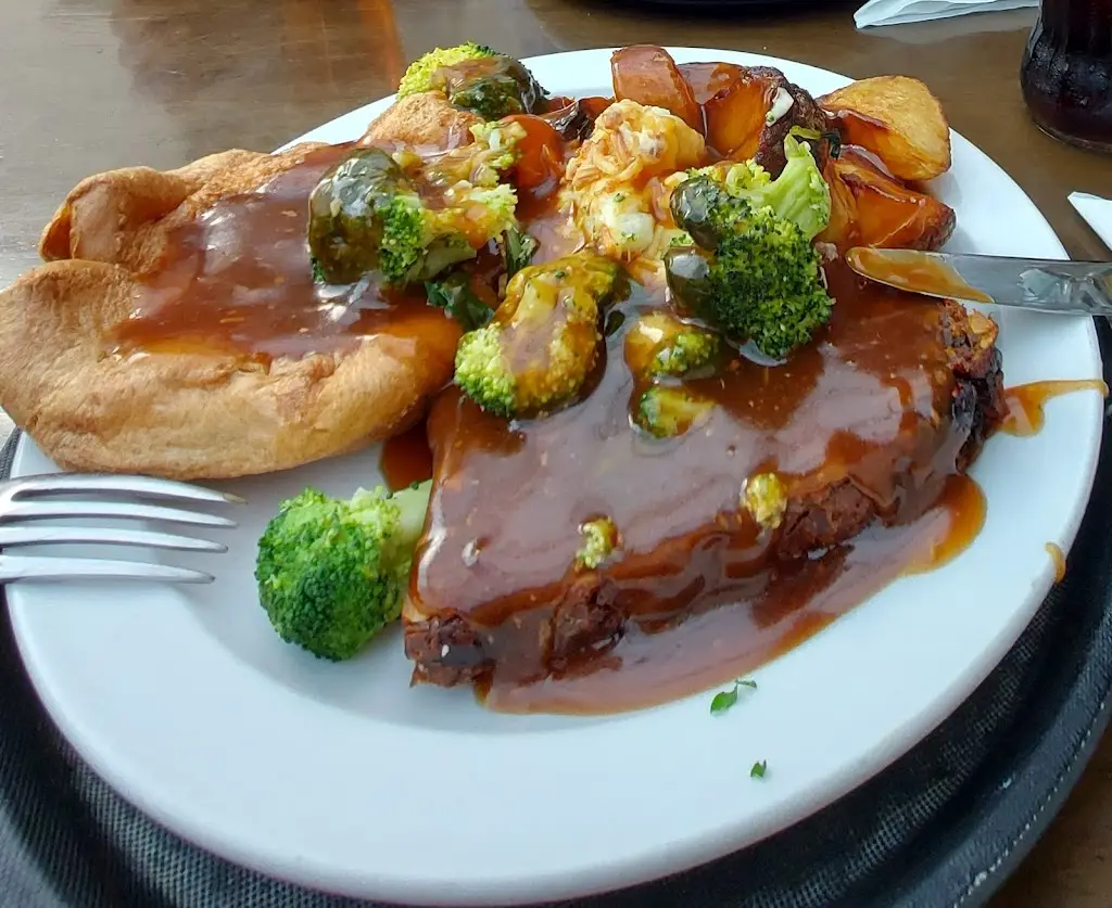 Maureen Knight_White Hart Wrington_Wrington_review