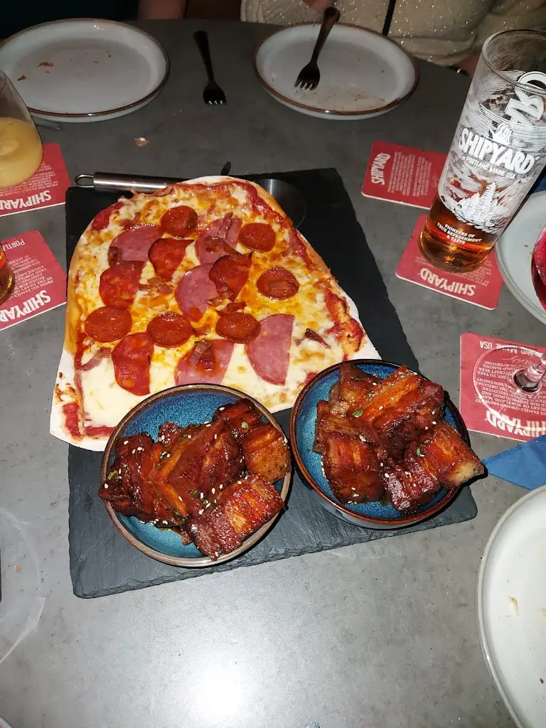 Donna Bennett_Retreat on the Row_Woodsetts_recensione