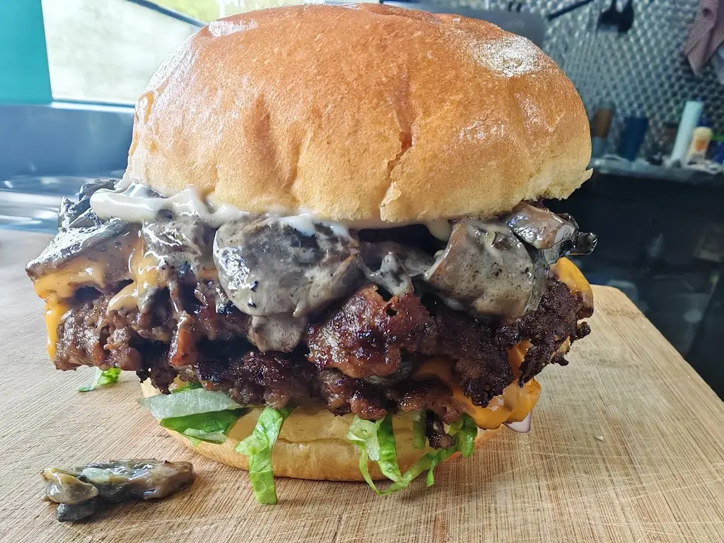 The SmashedBurger Bar_Woodsetts_slider_image_3