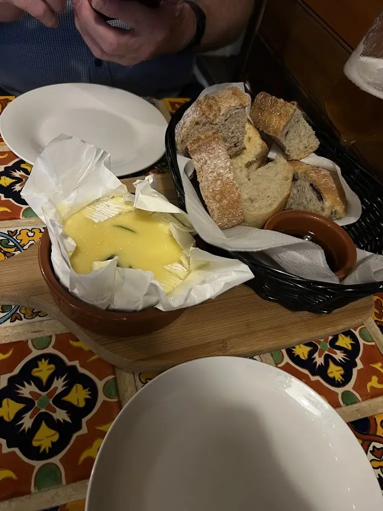 Georgia Fenn_The Olive Grove_Woodsetts_review