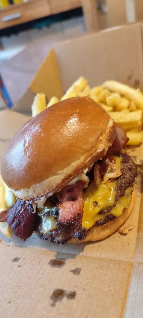 BJ's Burger Shack_Woodsetts_slider_image_2