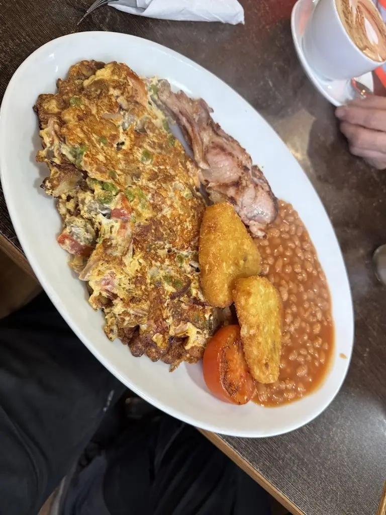 Lewis Freeman_Jennys Cafe & Grill_Woodsetts_review