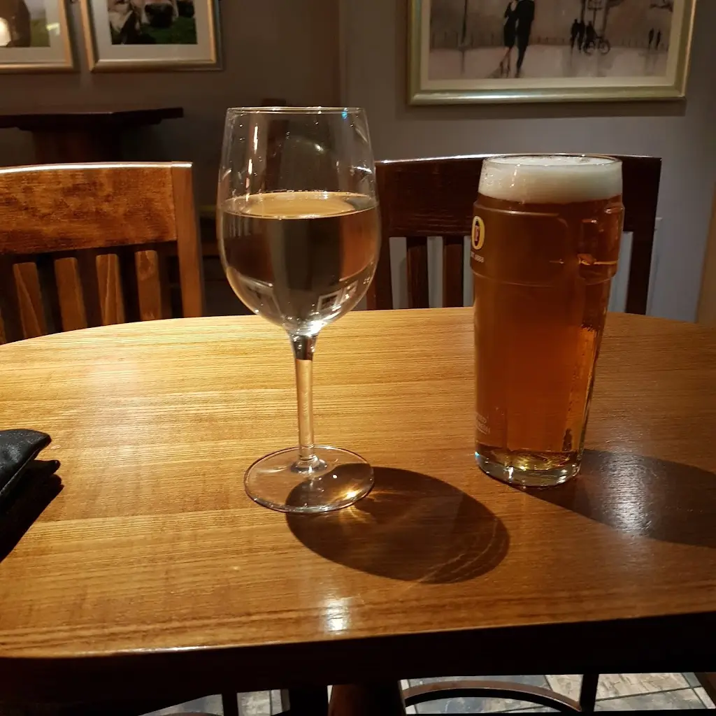 Menu_Three Legged Stool_Woodsetts_image_4