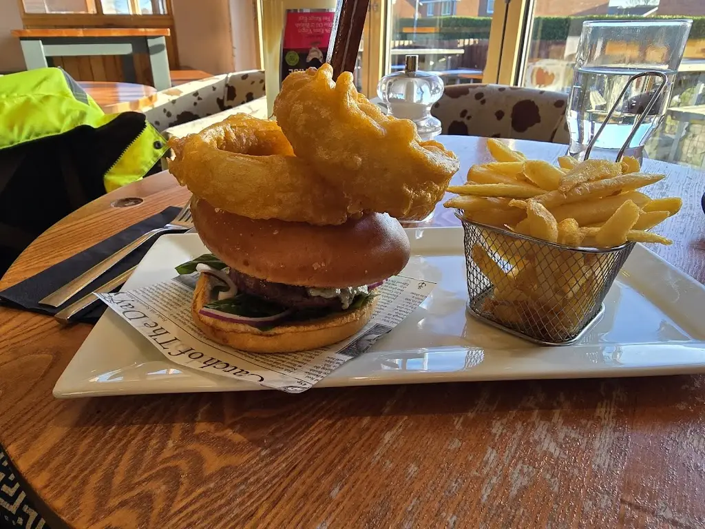 Menu_Three Legged Stool_Woodsetts_image_9