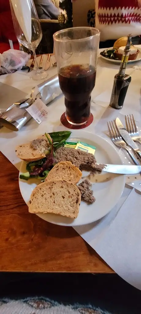 mark “-drones-uk-” LFC_Three Legged Stool_Woodsetts_review