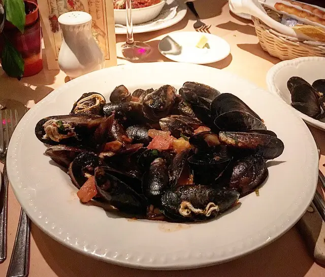 Rachel A_La Galleria_Woodstock_review