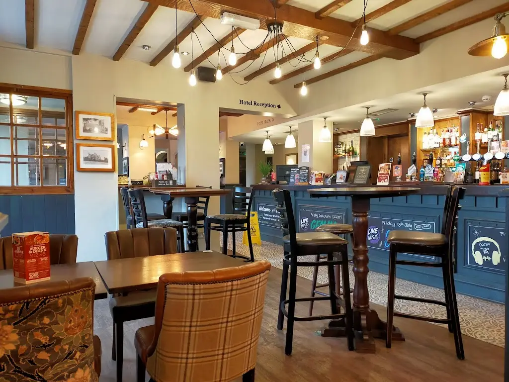 Crown_Wychbold_slider_image_3