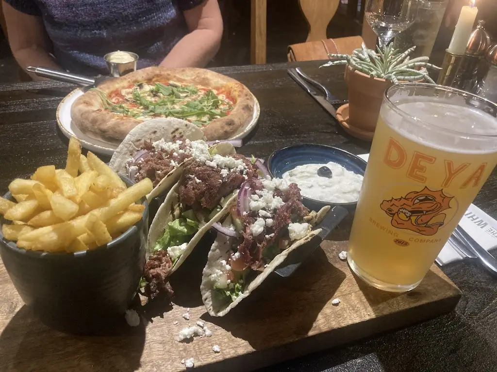 Nick McCann_The White Hart, Wroughton_Wroughton_review