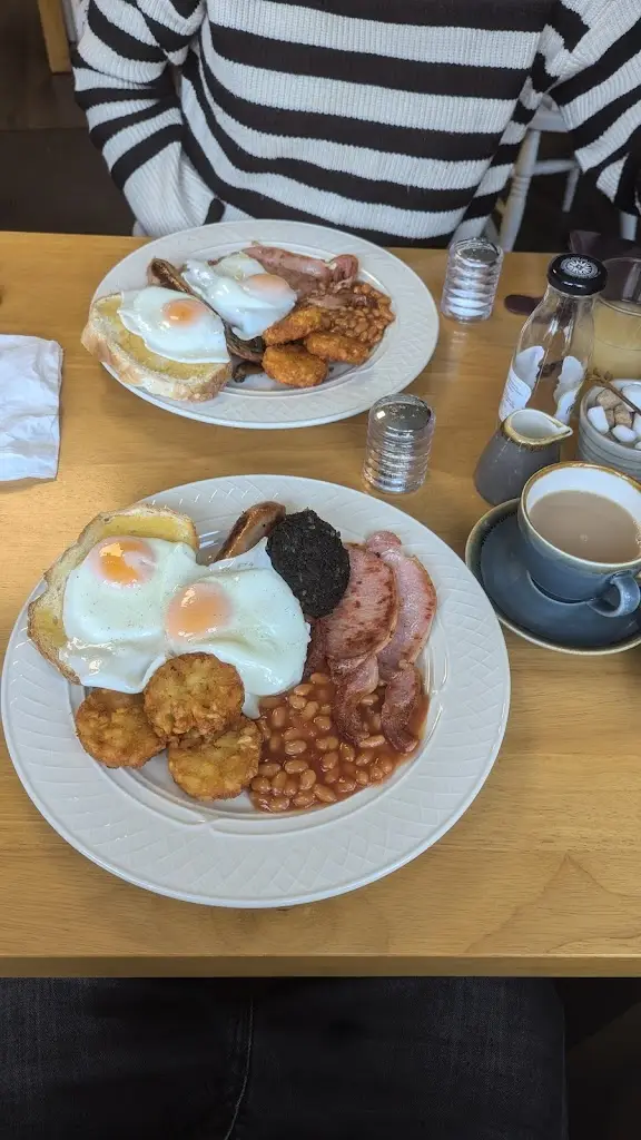 Menu_The Beehive Cafe, Wroughton_Wroughton_image_7