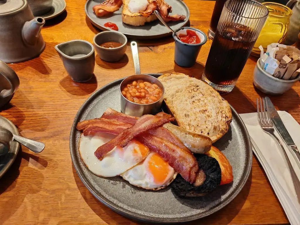 Red Devil_Muse_Yarm_reseña