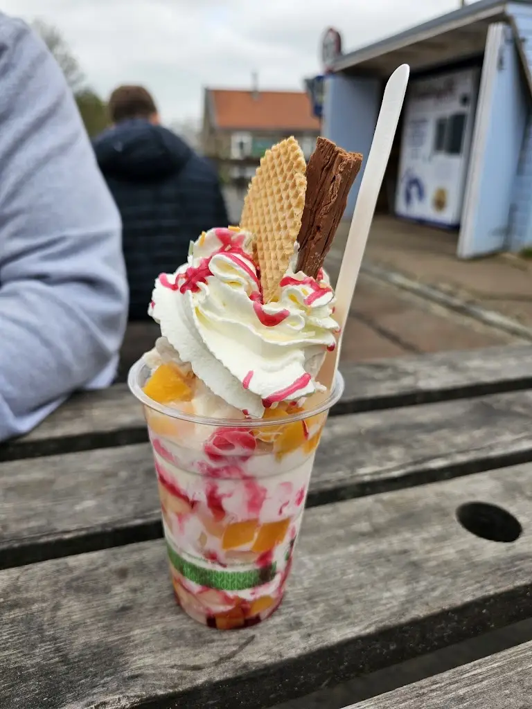 Donna Davidson_Doddington Dairy Milk Bar_Wooler_review