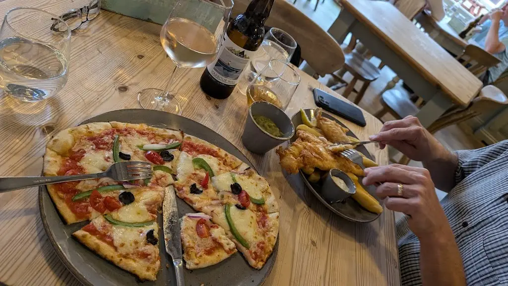 Clare MacLaren_Sunnyhills of Belford_Wooler_review