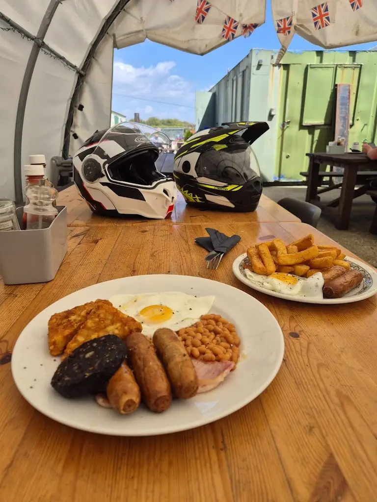 2ToneJake_Ceasefire Cafe_Yapton_review