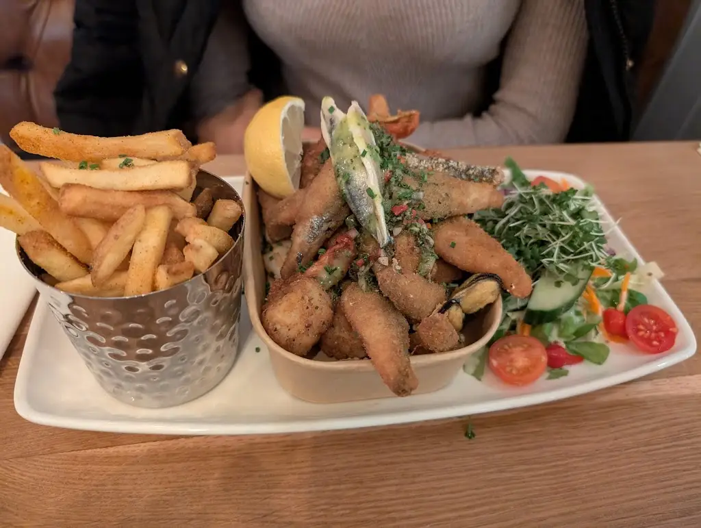 Menu_The Lobster Pot_Yapton_image_7