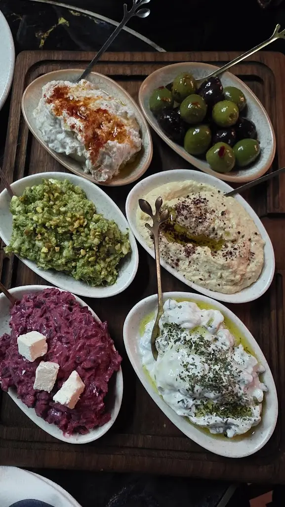 Suleyman Batu_Opuz Wokingham_Wokingham_review