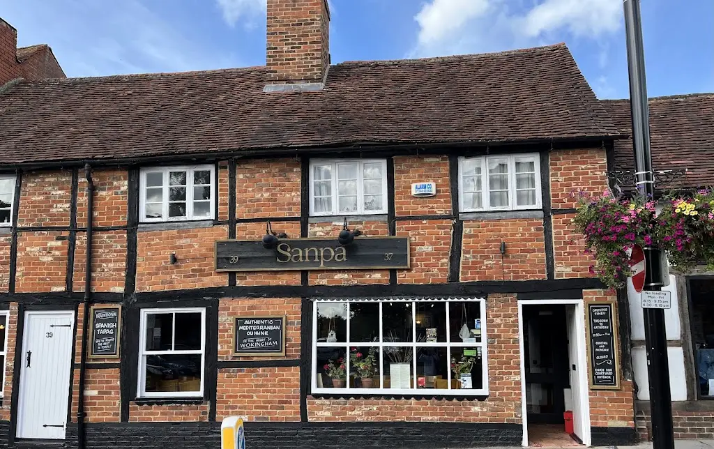 The Lord Raglan_Wokingham_slider_image_3