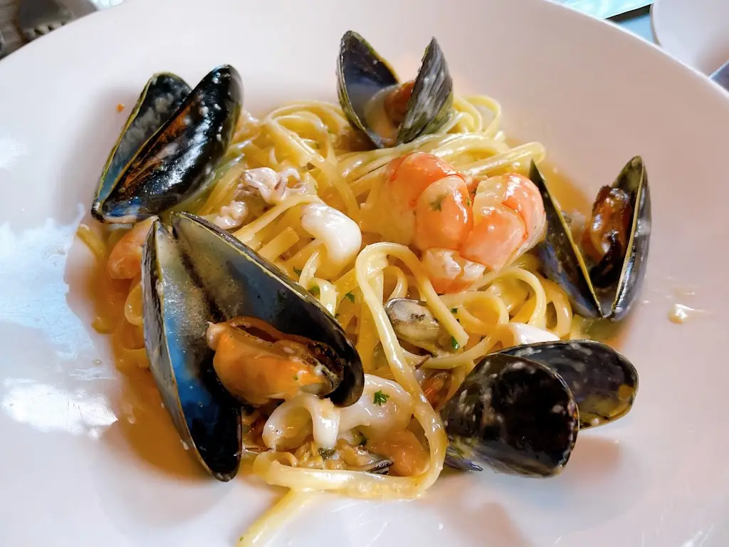 Piccolo Arco_Wokingham_slider_image_2