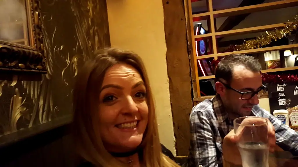 Three Frogs_Wokingham_slider_image_2