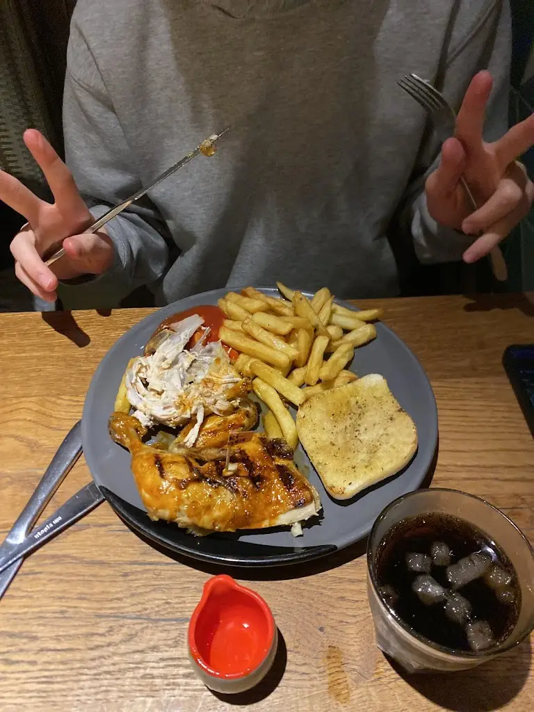 Joshua Gilbert_Nando's Wokingham_Wokingham_review