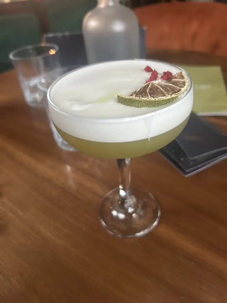Chloe Willis_Grasshopper Cocktail & Wine Bar_Wokingham_review