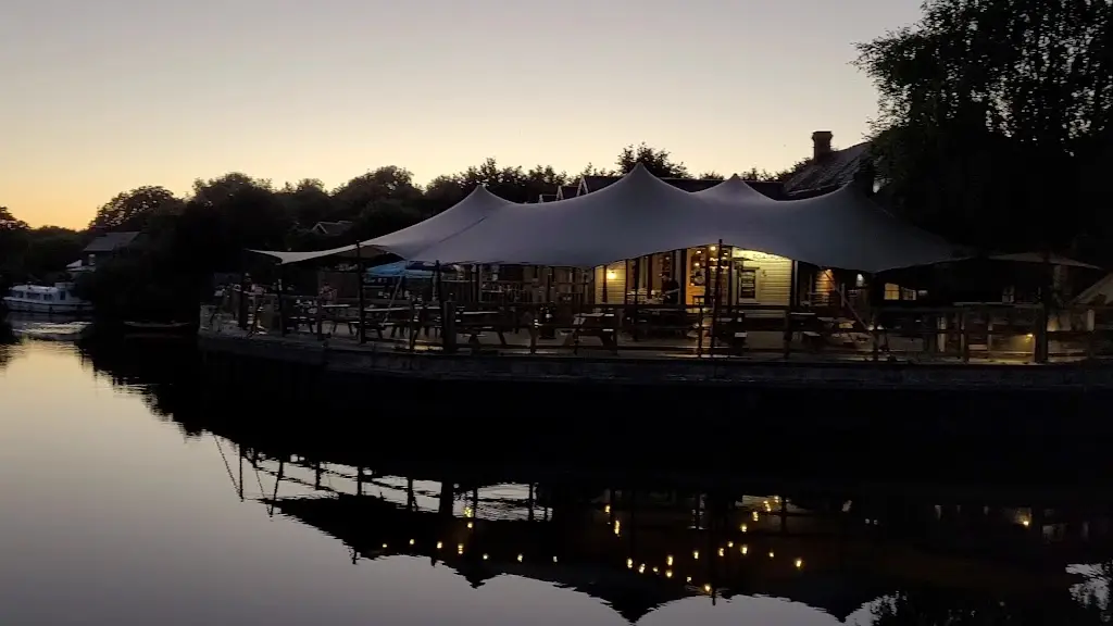 The Boathouse, Yalding_Yalding_slider_image_2