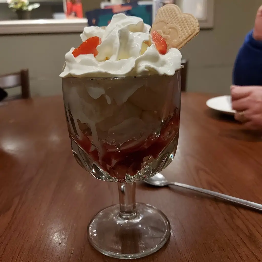 Helen Clark_The Brimsham Park_Yate_recensione