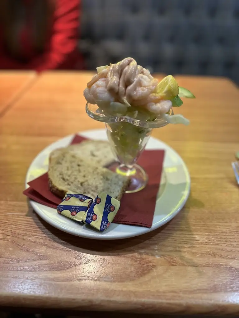 Helen Parkes_Fox_Yate_review