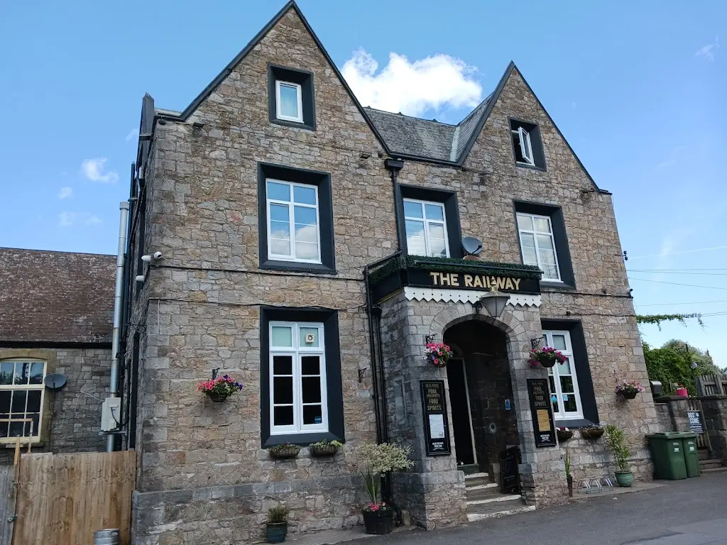 James Bant_The Railway_Yatton_review