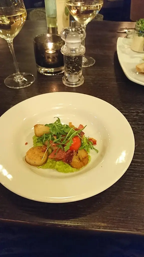 Menu_Merlin Alderley Edge_Alderley Edge_image_9