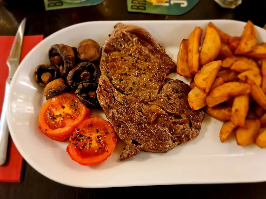 x Equ1n0x x_Black Bull Inn_Wylam_review