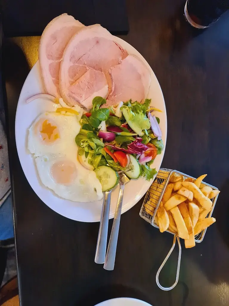 Kayleigh Burnett_The Foresters Arms_Yoxall_review