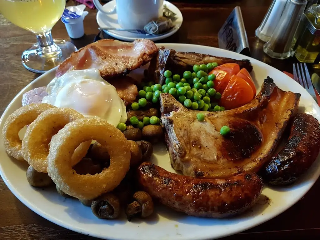 Menu_The Skylark Inn_Yelverton_imagen_4