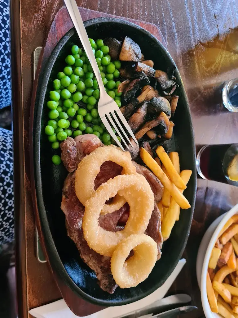 Menu_The Skylark Inn_Yelverton_imagen_8