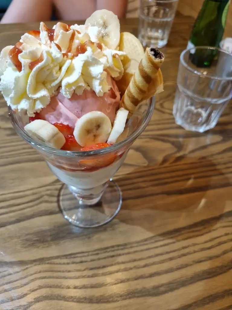 Ben Lewis_Fresco_Worcester Park_review