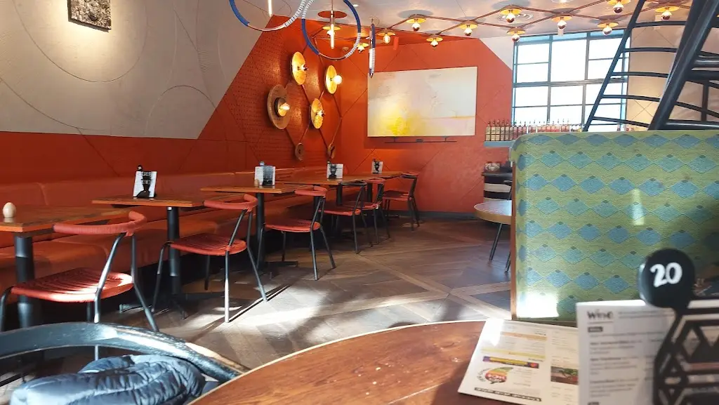 Nando's Worcester Park_Worcester Park_slider_image_1