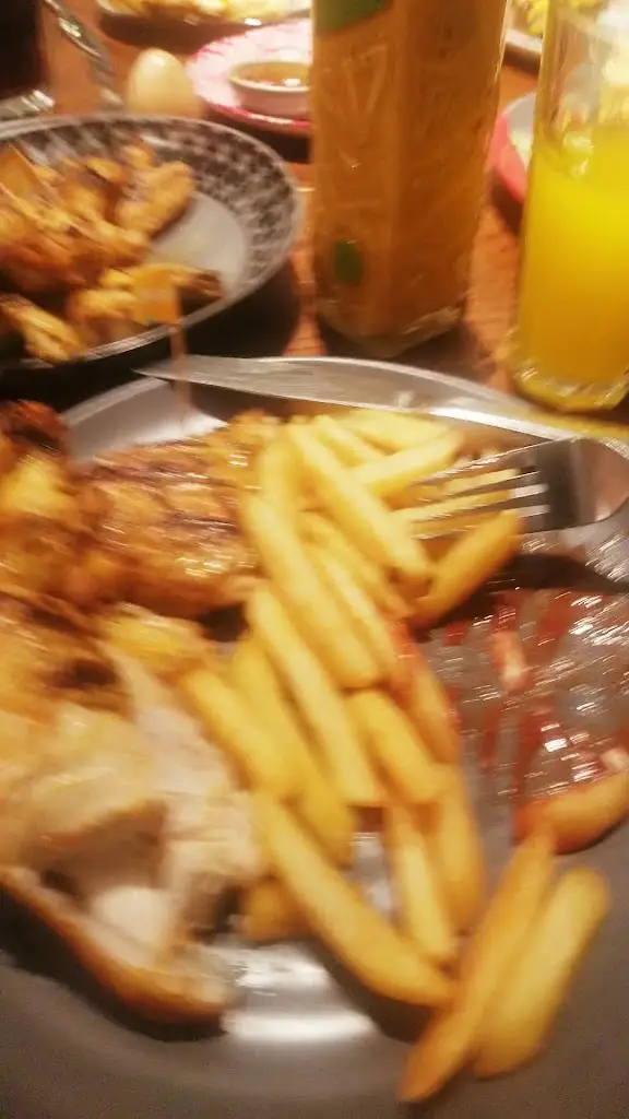 Nando's Worcester Park_Worcester Park_slider_image_2