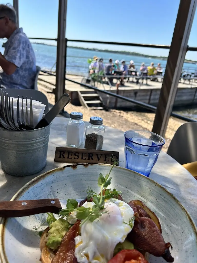 Karen Chalmers_Salt Café_Borough of Fareham_review