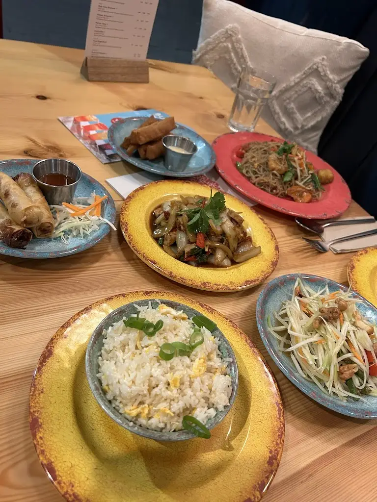 Aditi Sharma_Rosa's Thai York_York_review