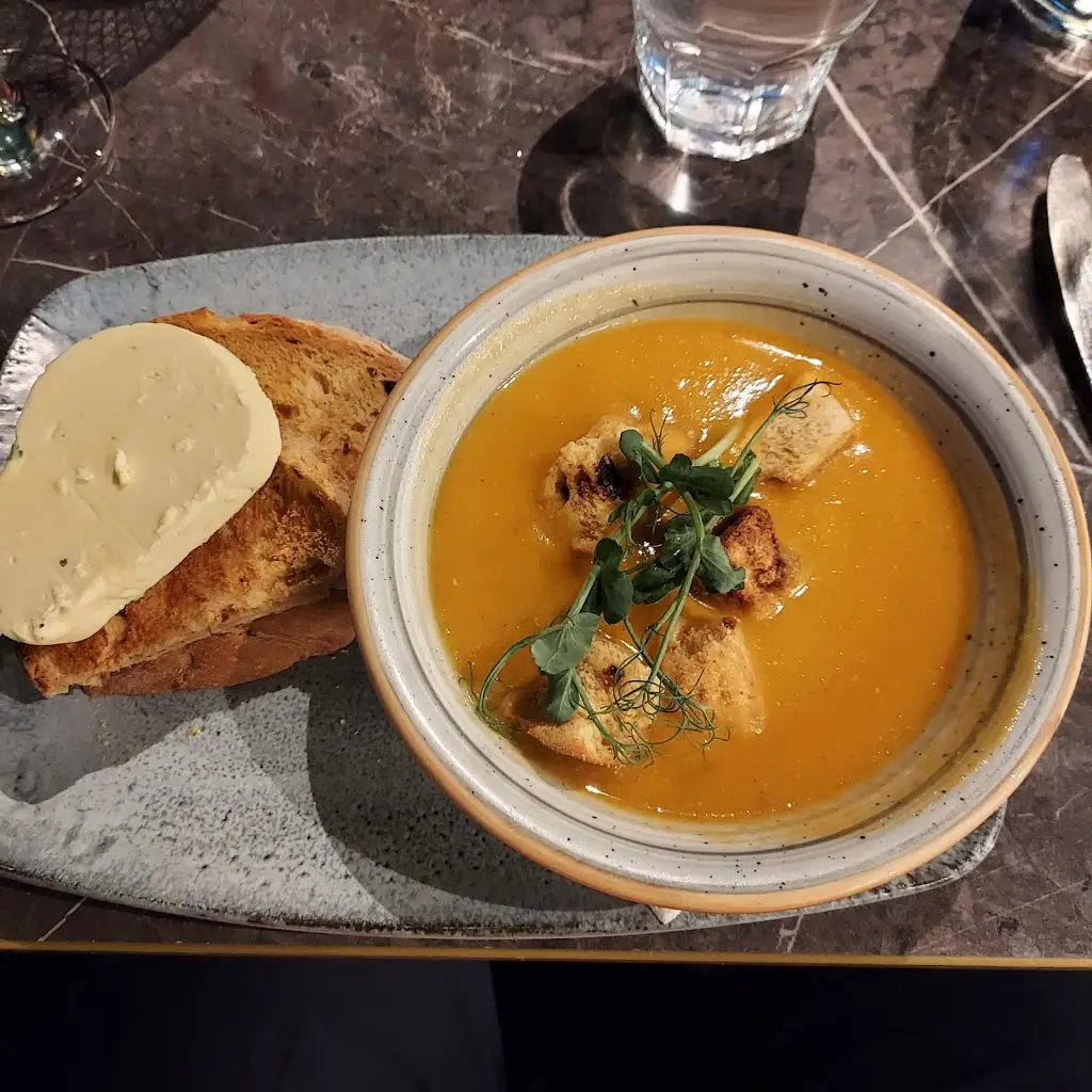 Deborah Harper_Ate O'Clock_York_recensione