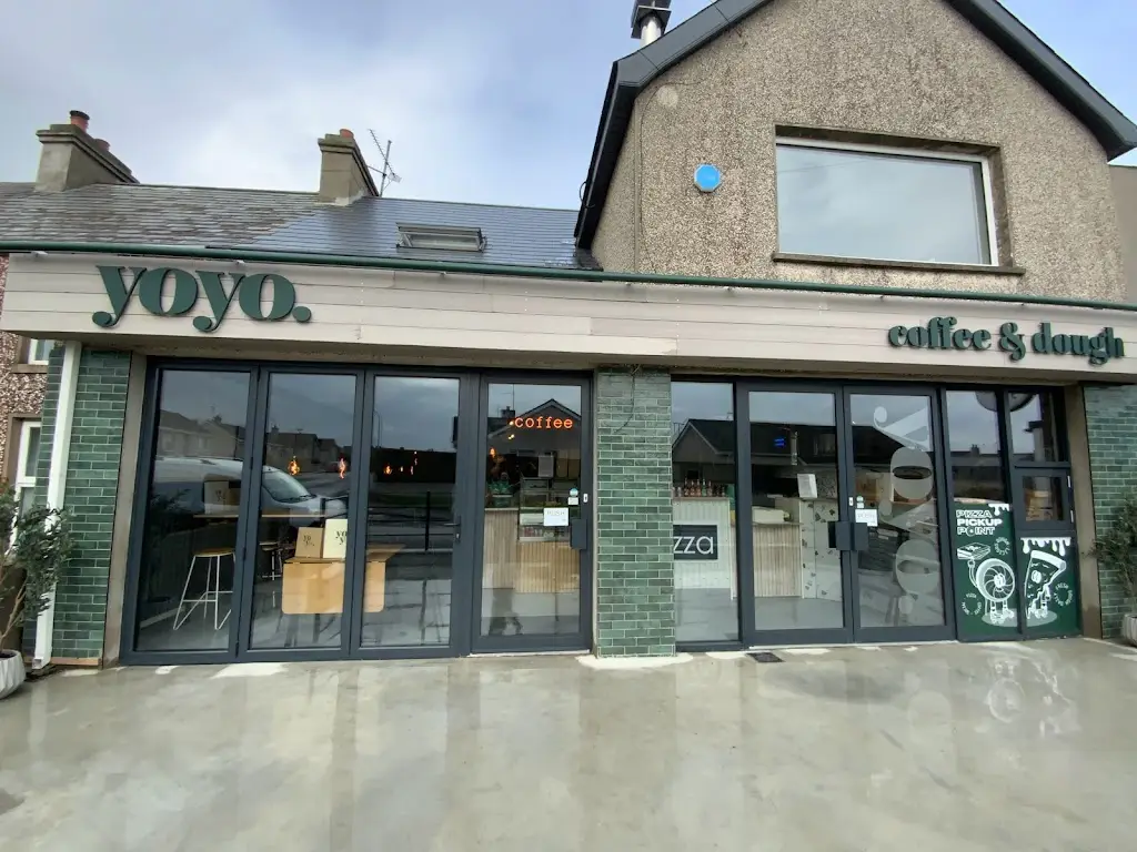 Yoyo coffee & dough restaurant in Annalong