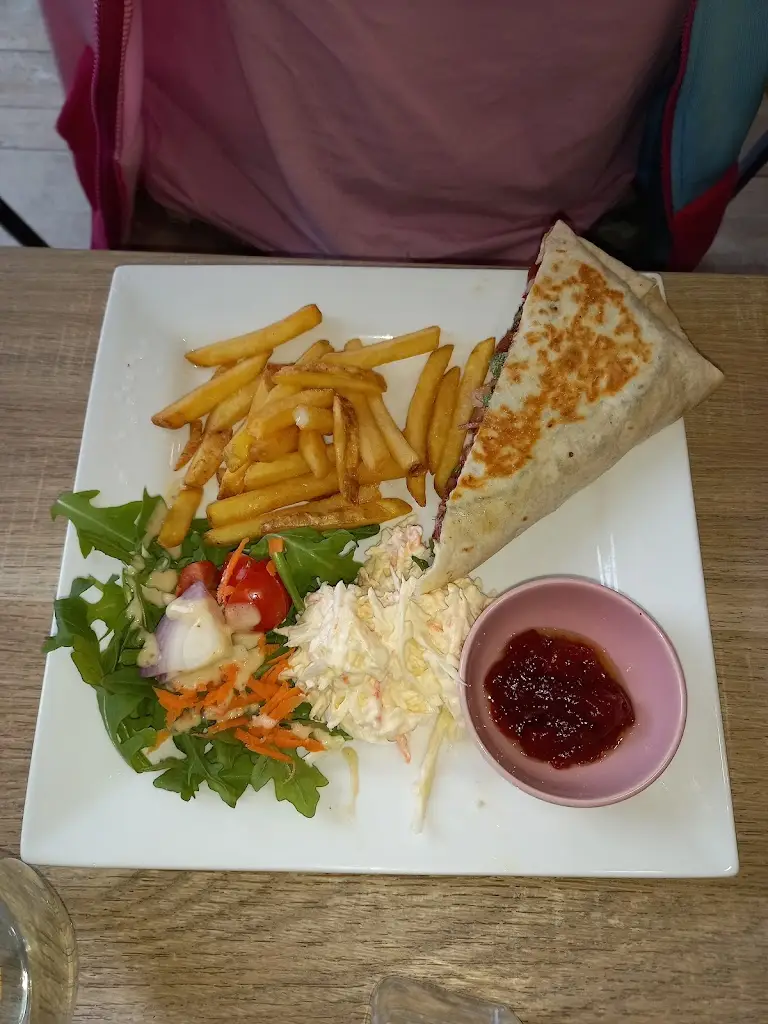 Kelly Steenson_Kitchen 16_Ahoghill_review