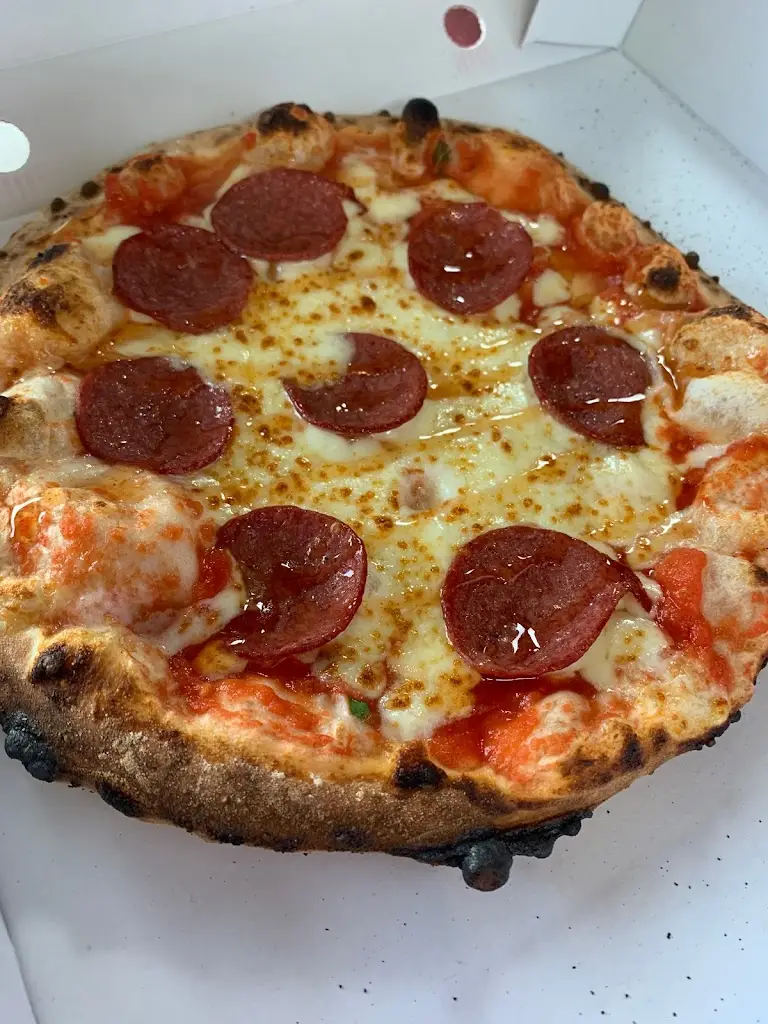 Menu_Pizza Table_Annahilt_image_5