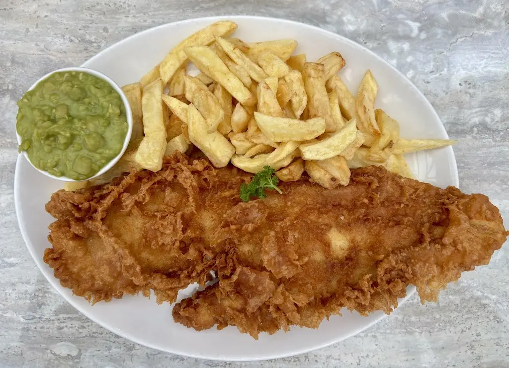 Niki Dack_Murgatroyds Fish & Chip Restaurant & Takeaway_Yeadon_review