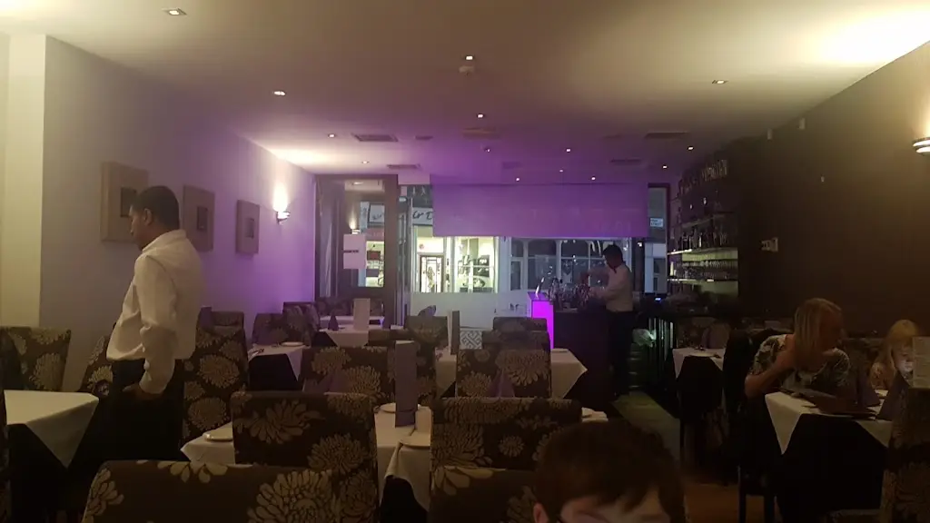 Cinnamon Restaurant_Yeadon_slider_image_3