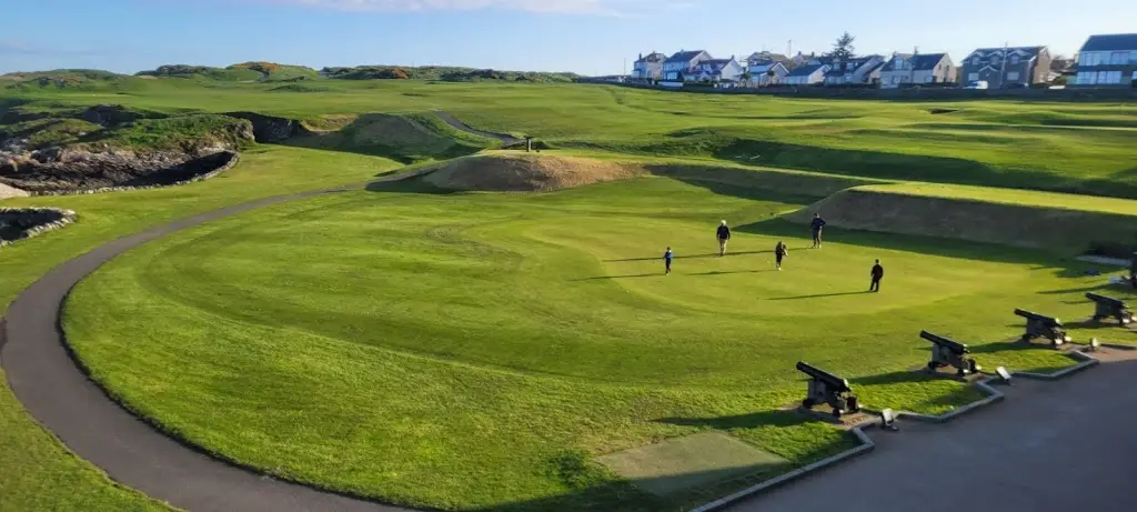 Aaron Sharp_Aldos_Ardglass_recensione