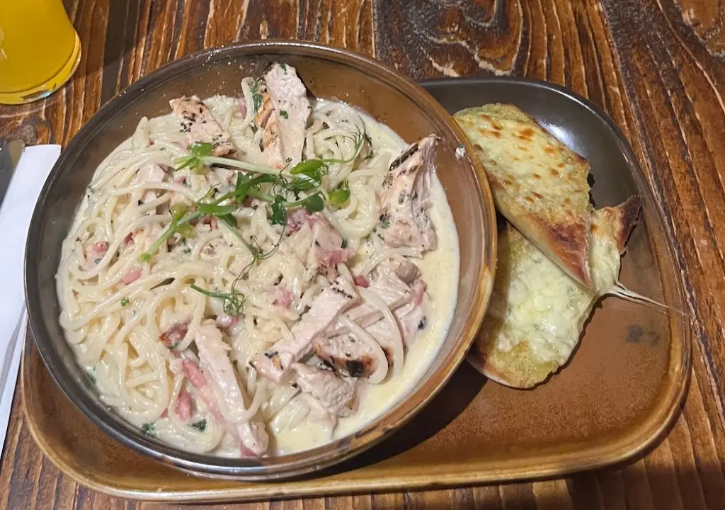 Zee Mitchell_The Bridge End Bar_Antrim_review