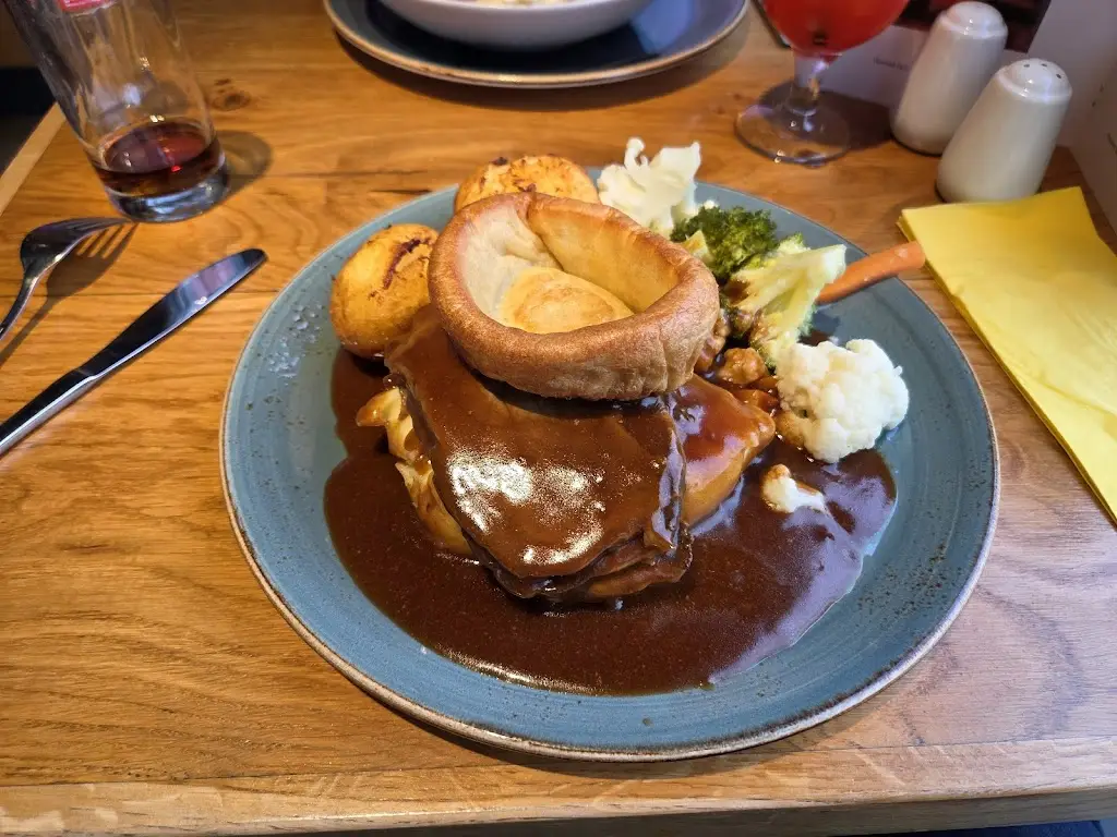 Jordan Samuel Dougherty_Bellevue Arms_Antrim and Newtownabbey_review