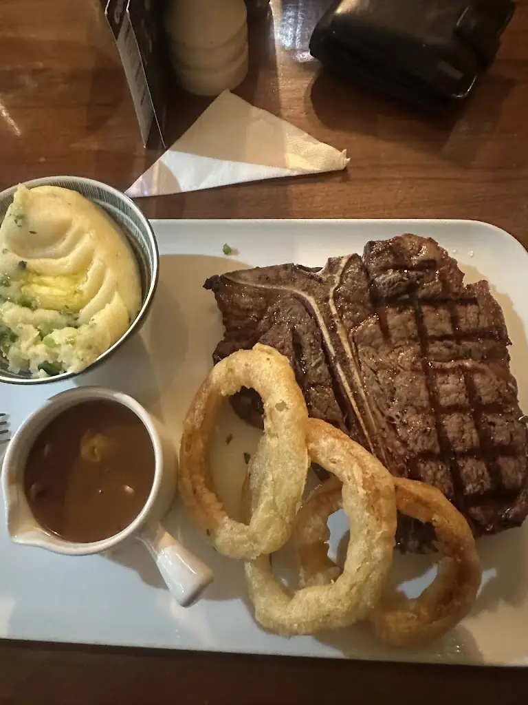 Colin J R Scott_Primrose_Ballynahinch_review