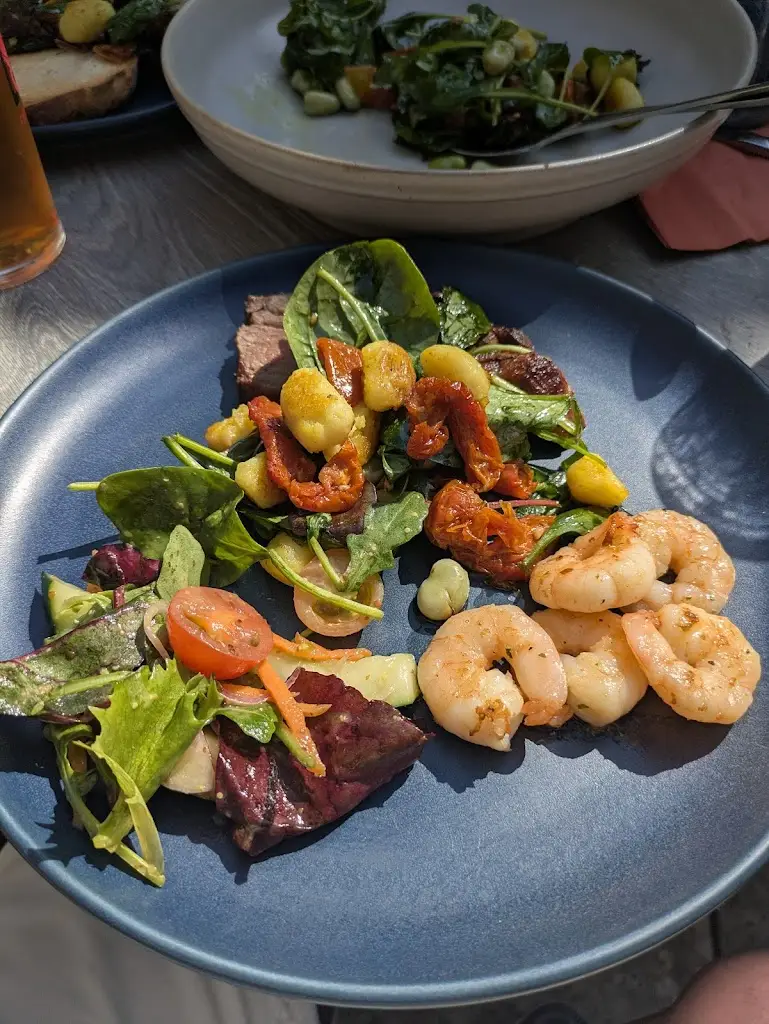 Tony McCavana_The White Horse Inn_Ballynahinch_review