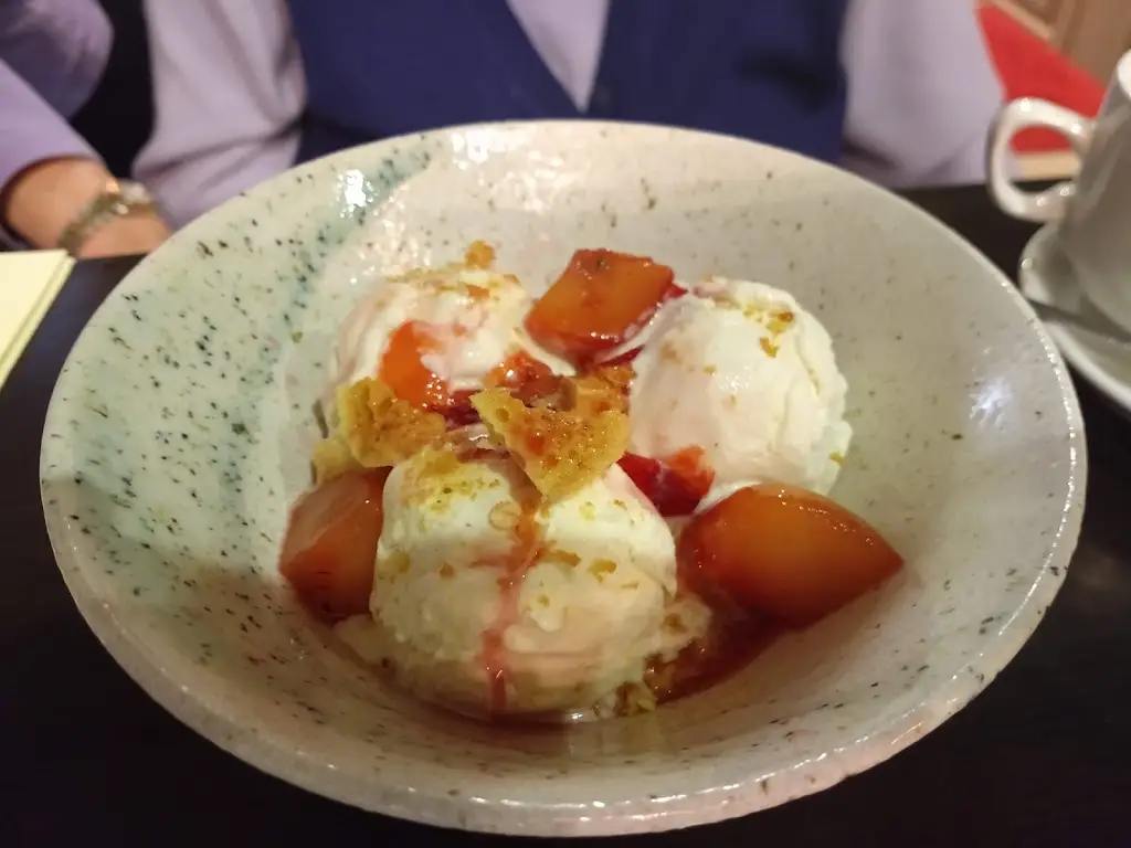 Tom O_The Blackstone Bar & Off Sales_Ballymena_review